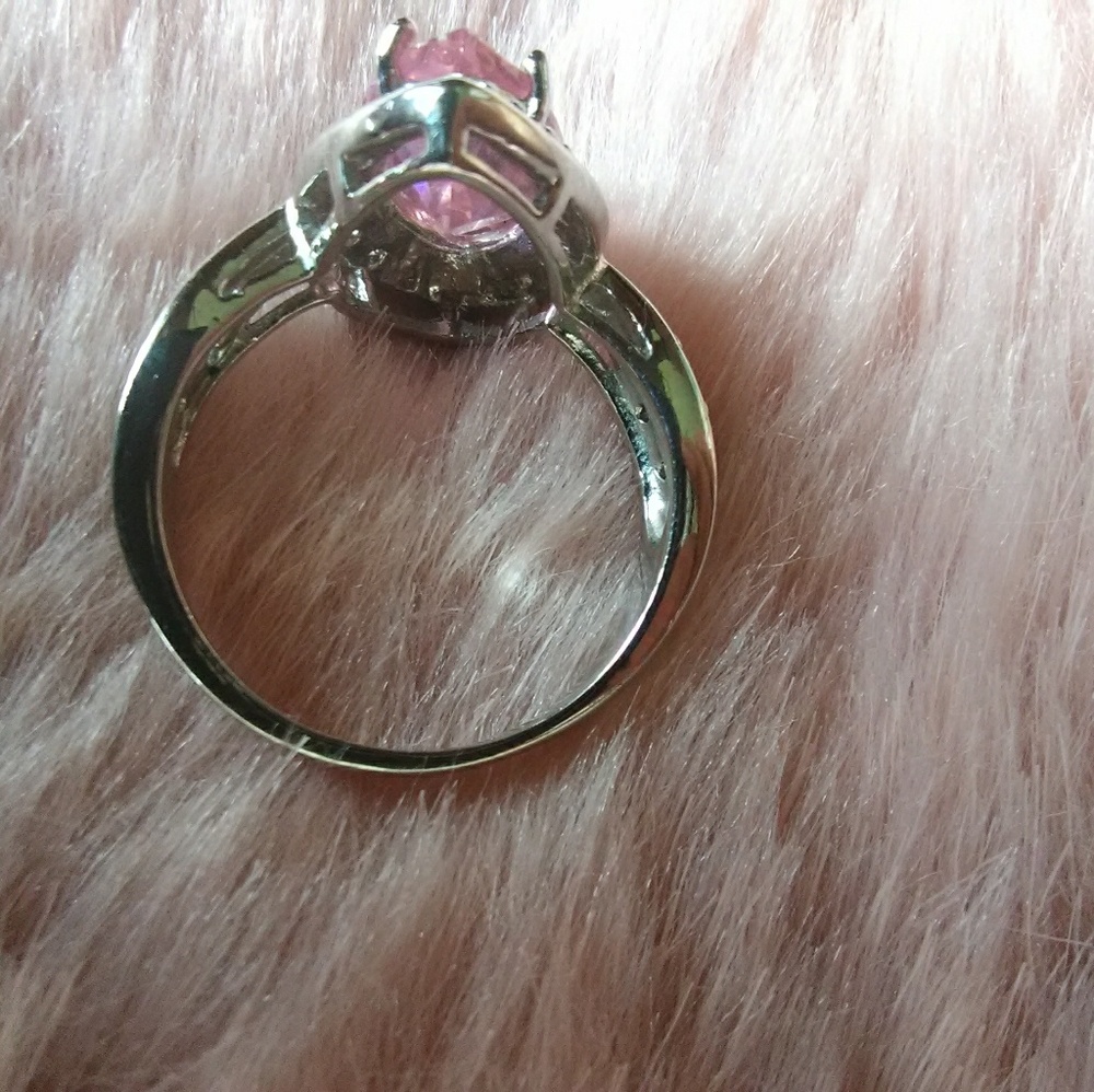 Ring - Picture 4 of 4